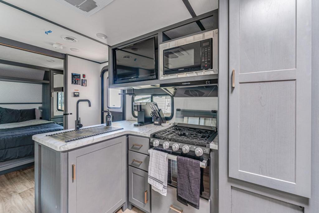 Glamping in Magnolia Heights, St Petersburg