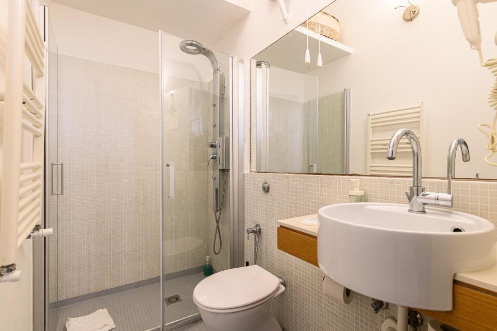 San Lorenzo Flat 2 - 5