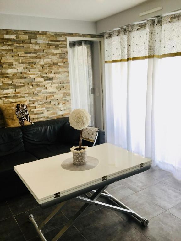 Elegant F2 with all comforts in center of Cannes - 5