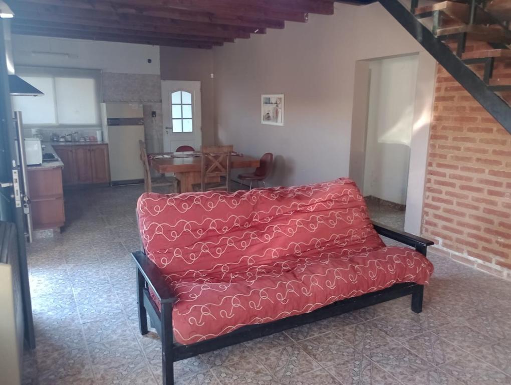 Casa y Departamento en Centenario - 5