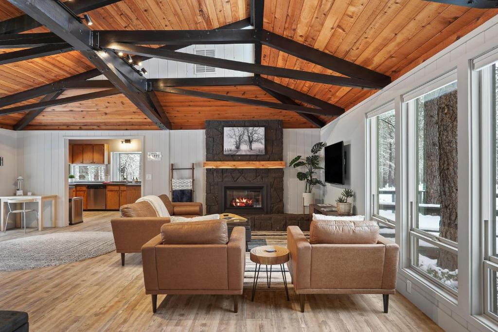 12 Quartz Mountain, Sunriver