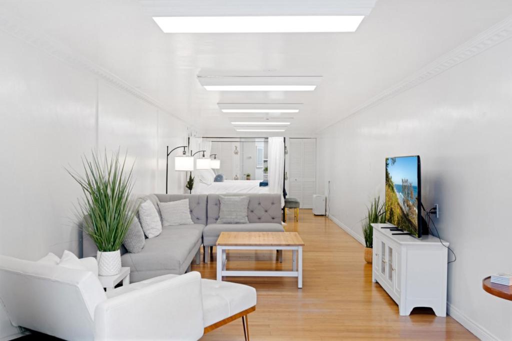 The Hidden Hideaway, Summerland