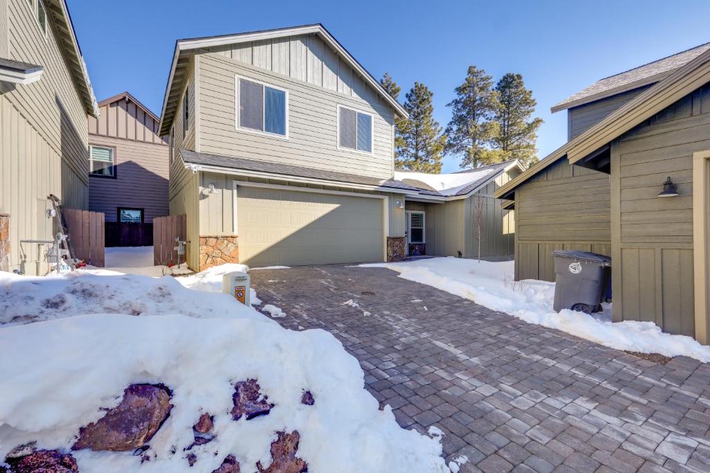 Flagstaff Getaway with Yard 4 Mi to Downtown!, Flagstaff