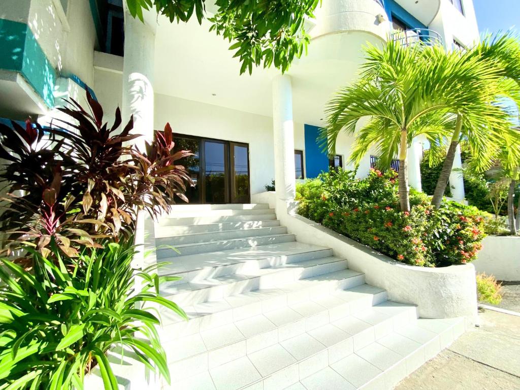 Cozy, well-located 3 bedroom Apartment, 5 min from Rodadero Beach, Free Parking - 2