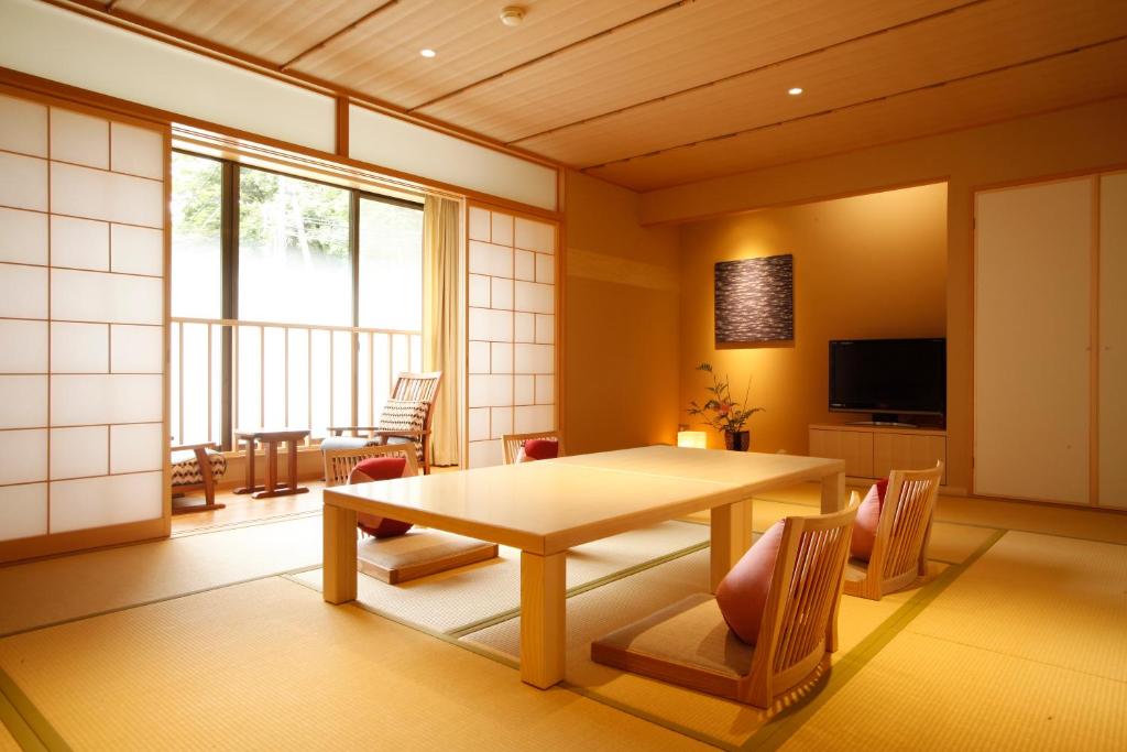 유라쿠 키노사키 스파 앤 가든 료칸 호텔 이미지 1