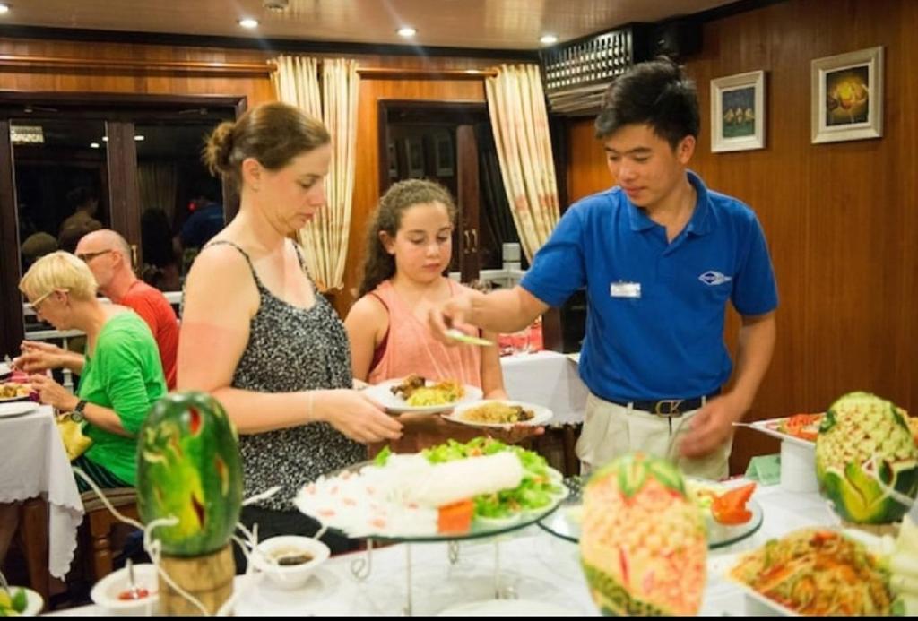 Royal Cruise Halong Bay