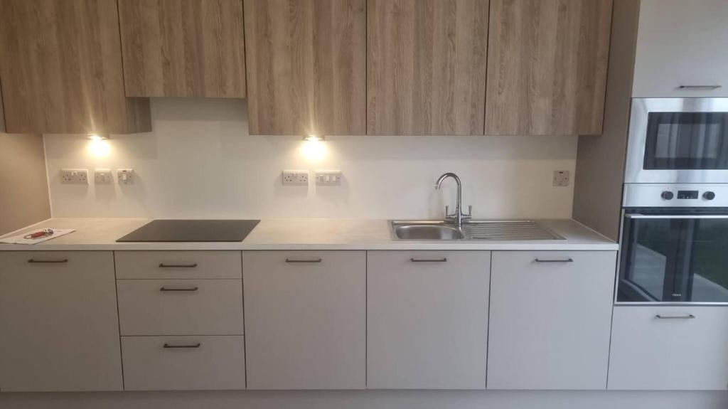 Mills Perfect Location, Clondalkin