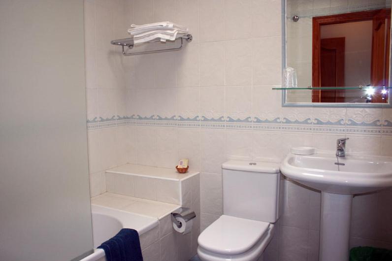 Hostal Brisamar - 4