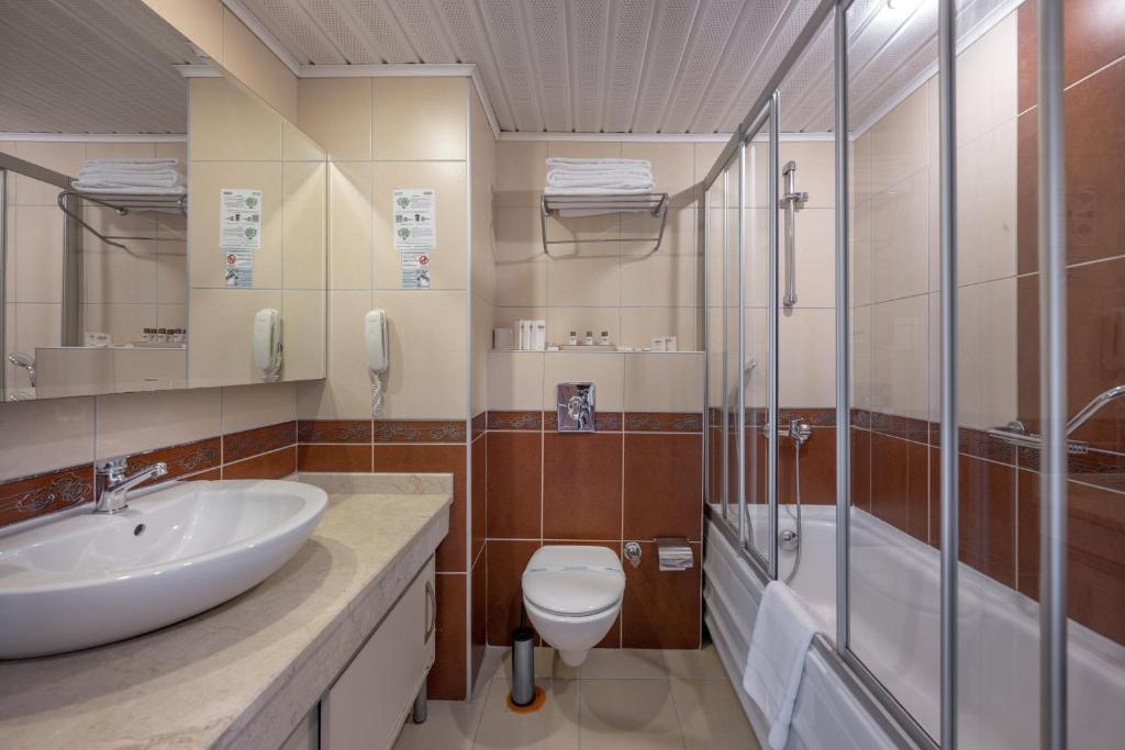 Beach Club Doganay Hotel - All Inclusive — Hotel rooms in Konakli