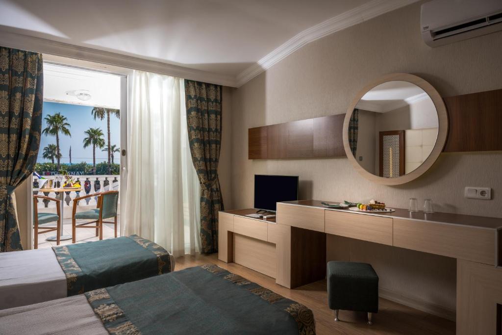 Beach Club Doganay Hotel - All Inclusive — Hotel rooms in Konakli