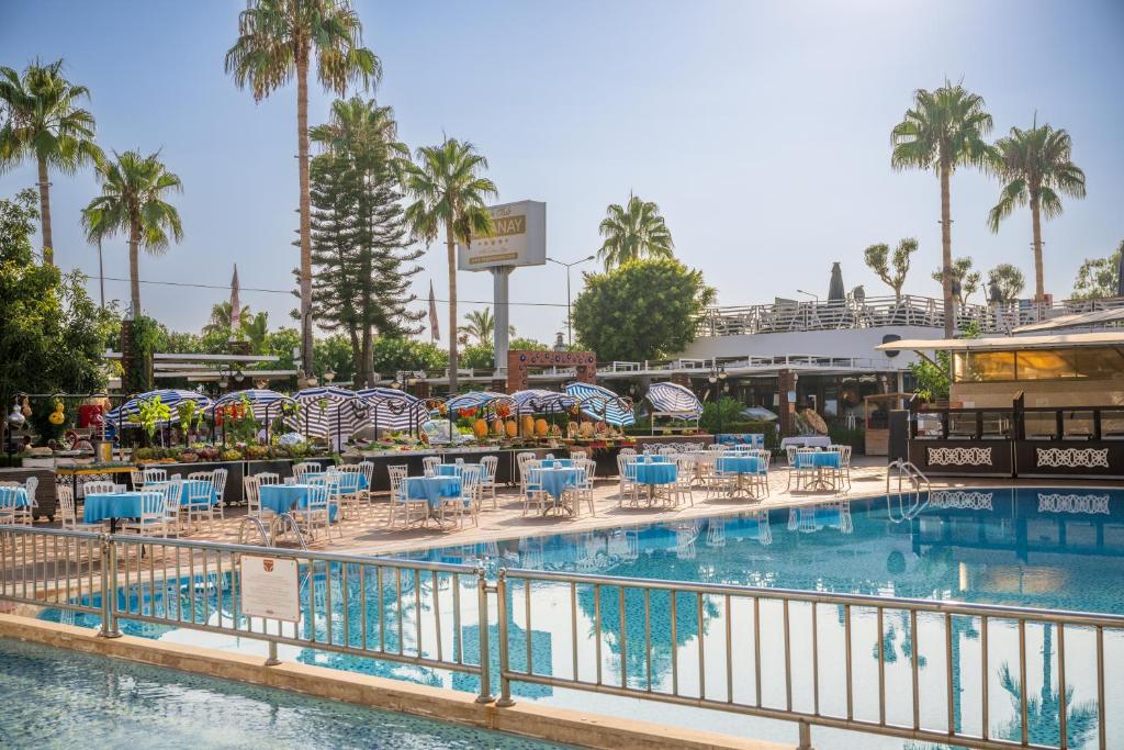 Beach Club Doganay Hotel - All Inclusive — Swimming pool in Konakli