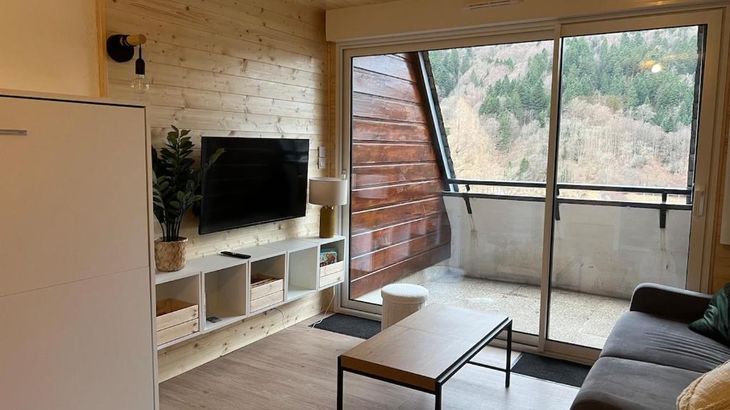 Studio cosy Mont-Dore avec vue, balcon, parking, Le Mont-Dore