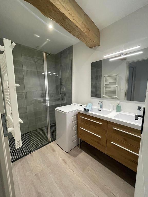 Lestable du pin, Le Pin