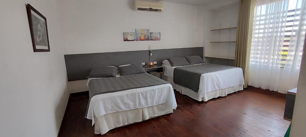 Departamento entre feria barrio lindo y Cumavi - 3