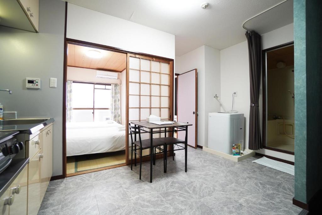 Charade Kyobashi