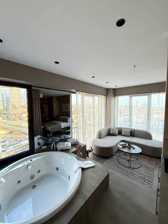 Hot tub