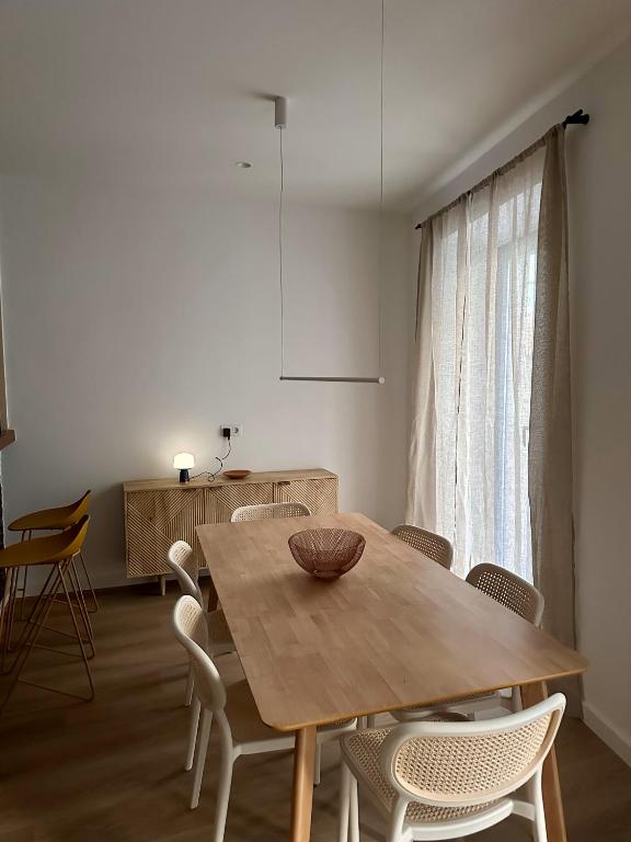 Apartamento centenario renovado con corazón - 3