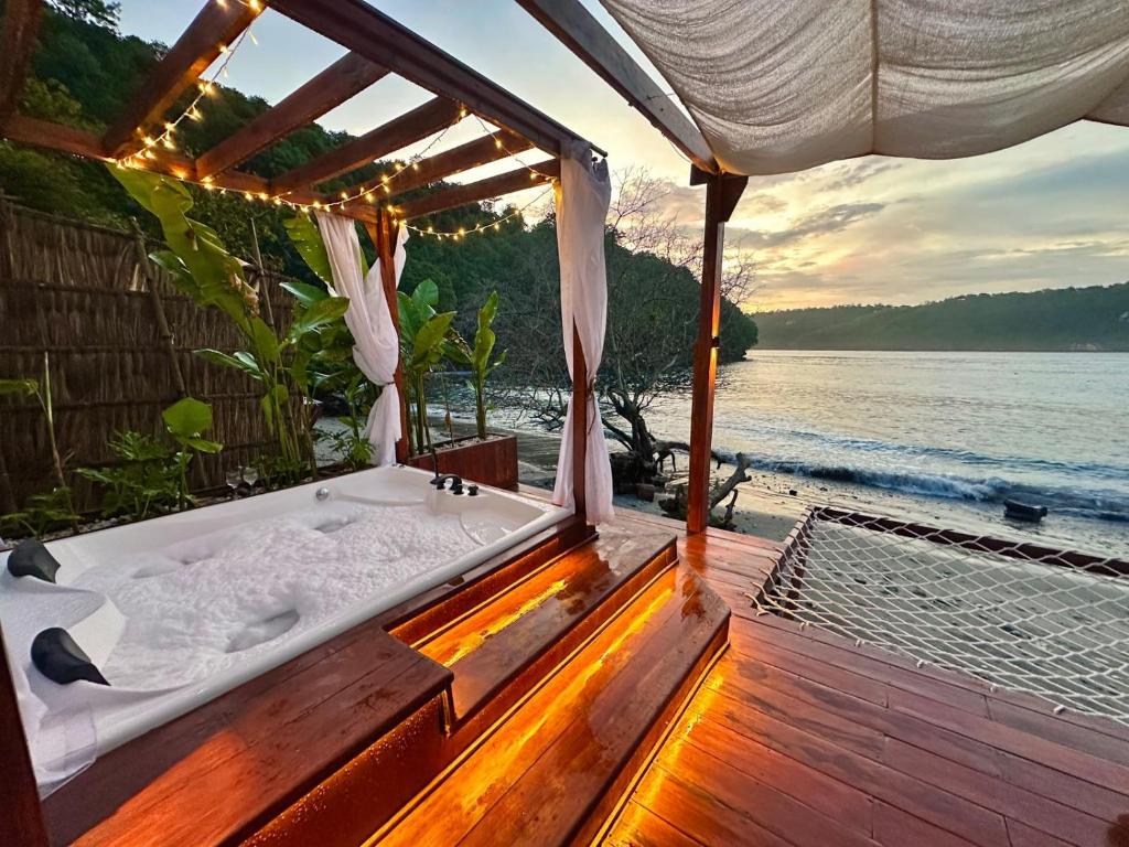 Beachfront Luxury Dome Villas &#8211; Gamat Bay Resort