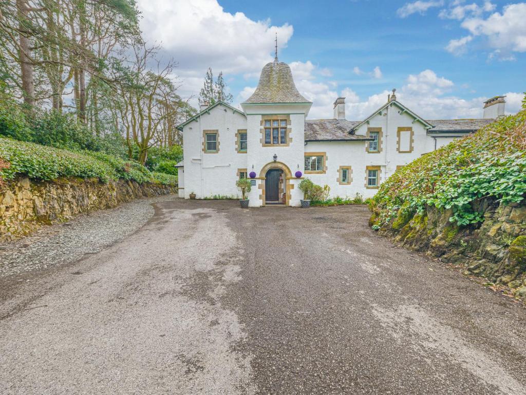 The Oaks, Windermere