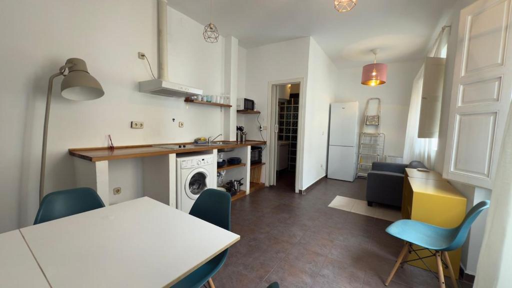 Bright Apartment in the Heart of Lavapies - B41 - 2