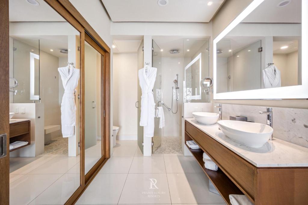 Two Bedroom Suite Ocean-Front - Villa La Valencia - 4