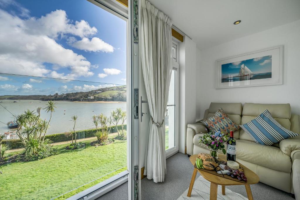 No 16 The Salcombe, Salcombe