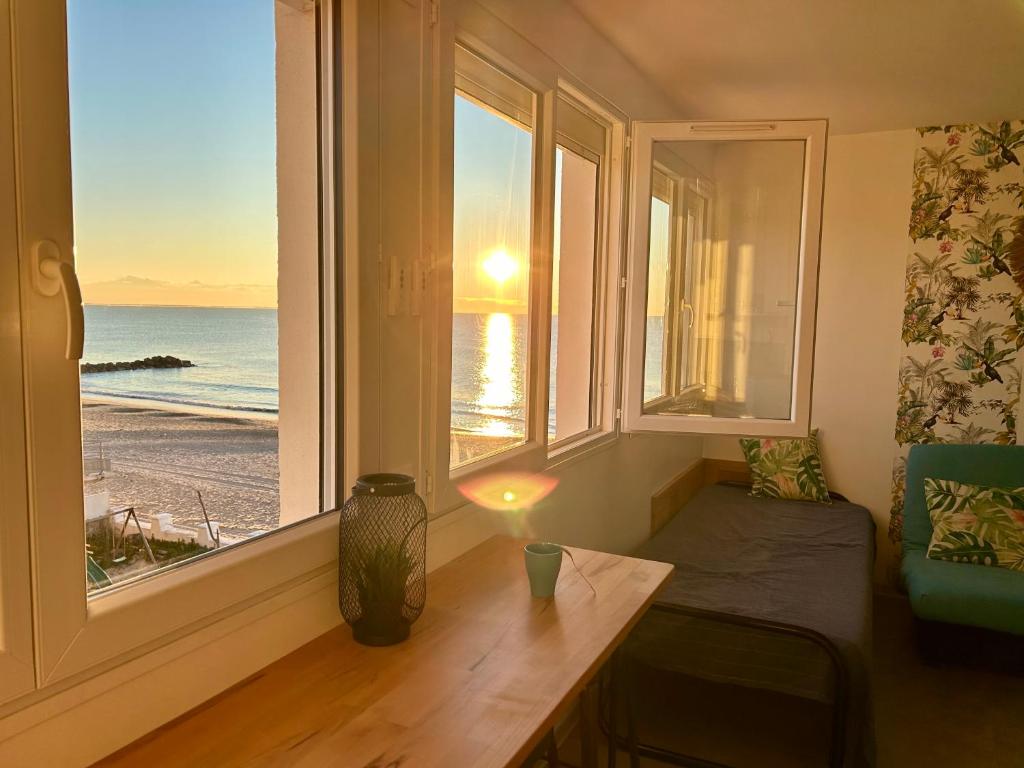 EStudio 1ère ligne vue mer ,place de parking privée accès a la plage de la résidence 3ème étage, Palavas-les-Flots