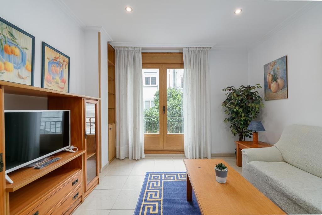 Confort céntrico en Vilagarcía by CABANA Rentals - 1