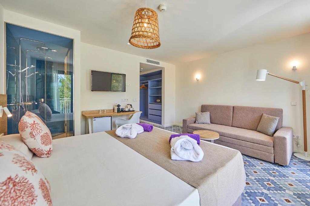 FERGUS Club Europa — Hotel rooms in Peguera, Balearic Islands