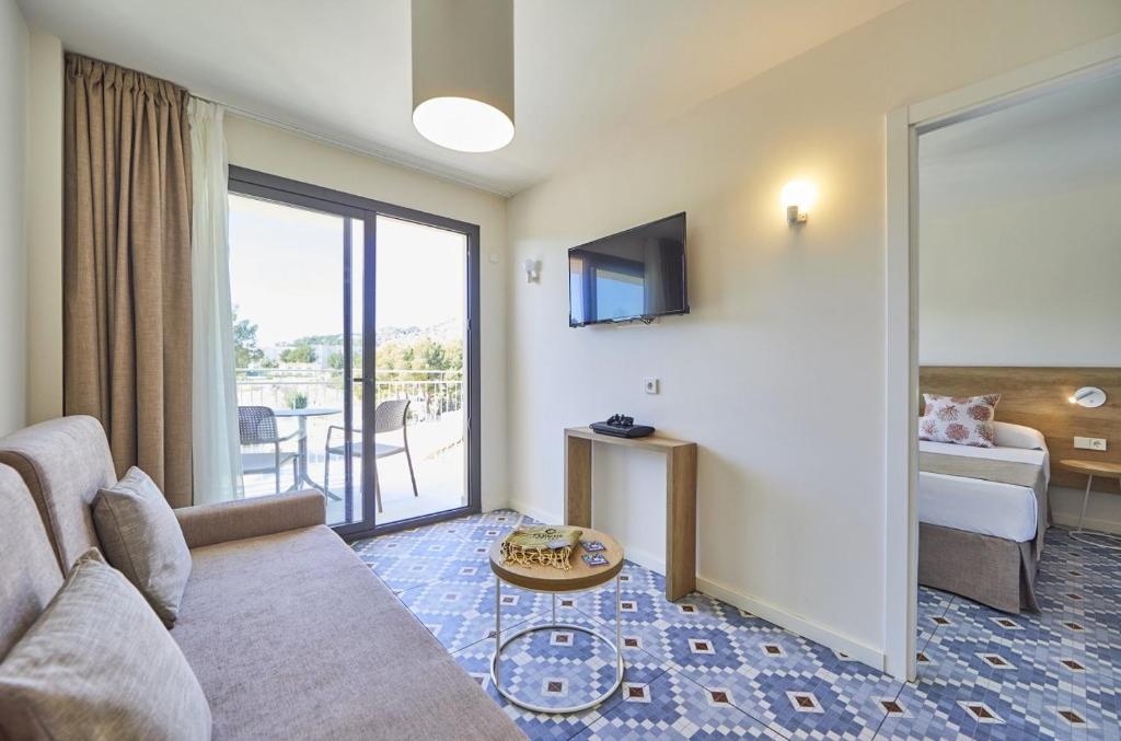 FERGUS Club Europa — Hotel rooms in Peguera, Balearic Islands