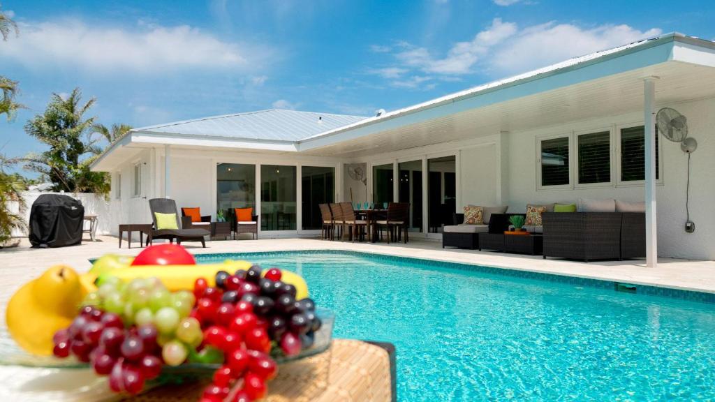 The Key Royale Gem, Holmes Beach