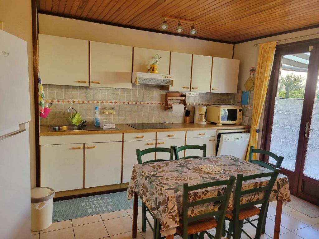 Belle villa d'angle spacieuse climatisée, dans domaine PORTES DU SOLEIL, 3 chambres, 6 couchages, wifi, 400m de la mer LRPDSA6 - 4