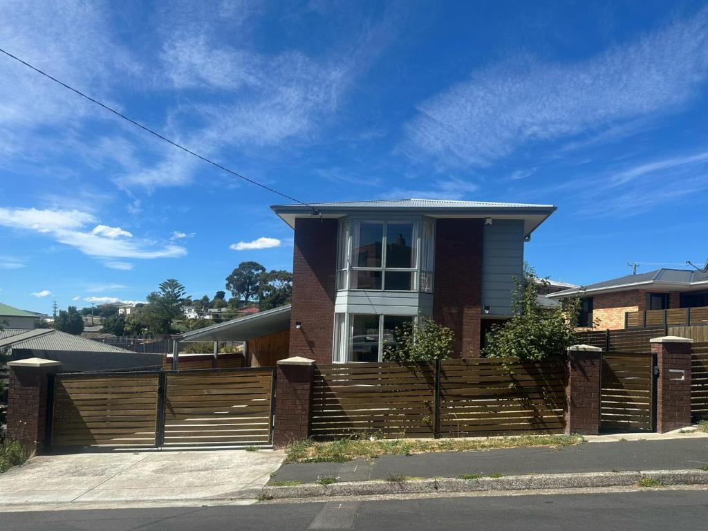 Tasman Tranquility - close to City & Airport, Derwent Park