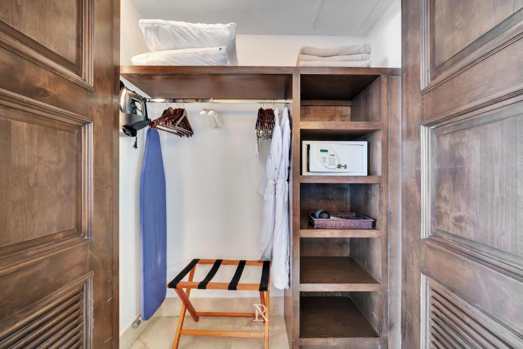 One Bedroom Grand Suite- Grand Solmar Lands End - 3