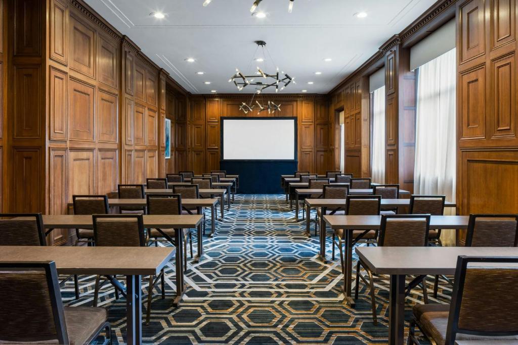 Tárgyalóterem/bálterem