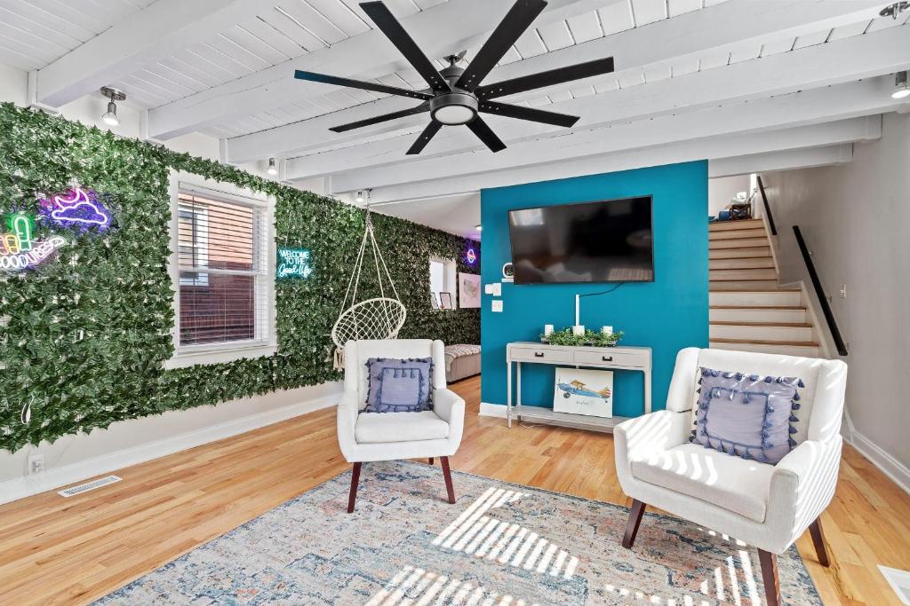 Home and Guest Home in Historic Oakwood, Raleigh