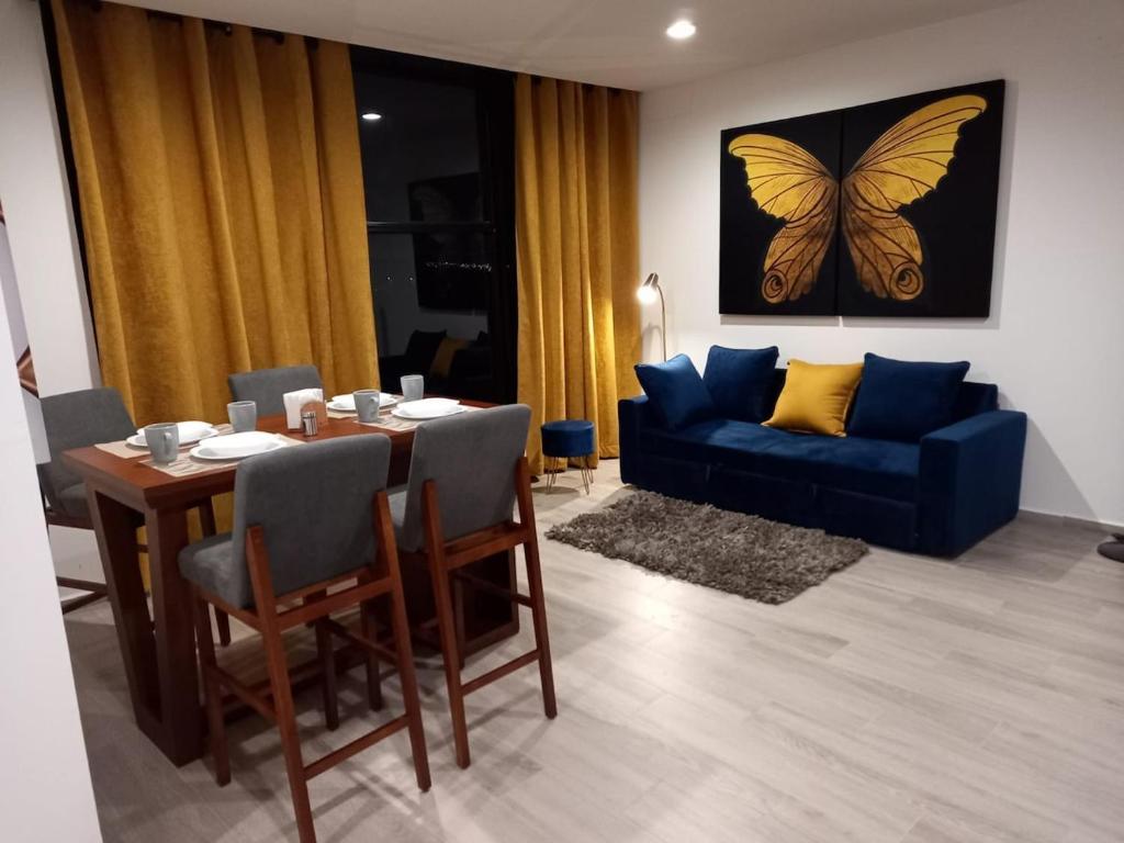 Ejecutivo y ubicado pool gym security, Hércules