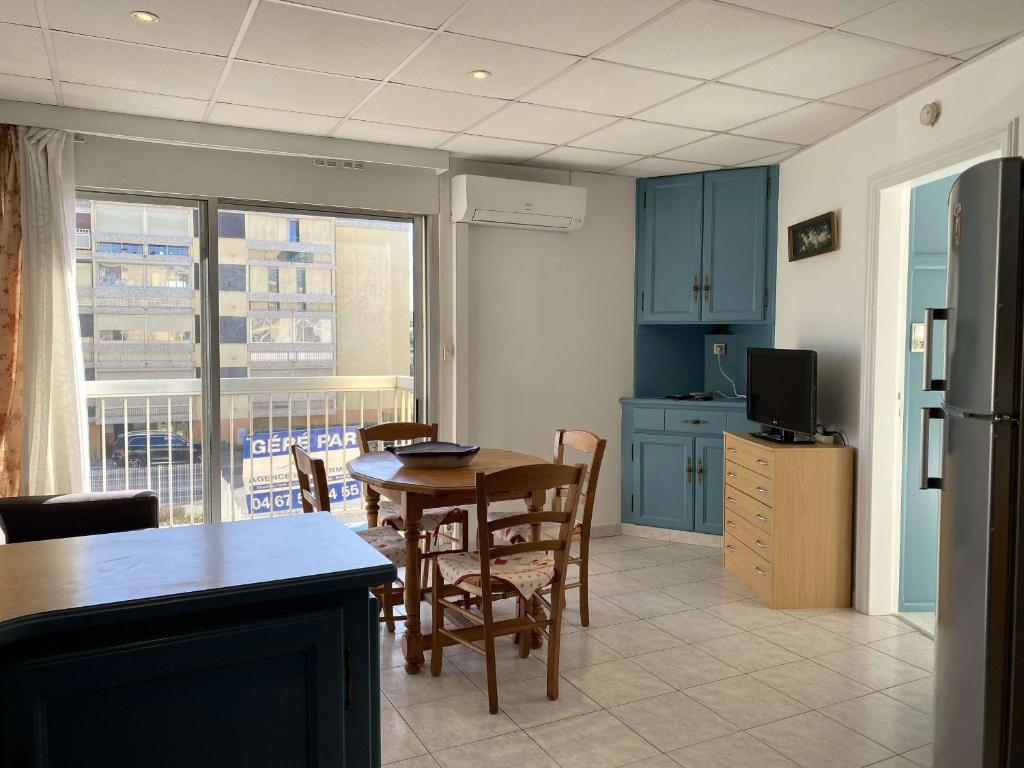 T2 climatisé avec balcon, parking, et wifi – Balaruc-les-Bains - FR-1-553-224 - 3