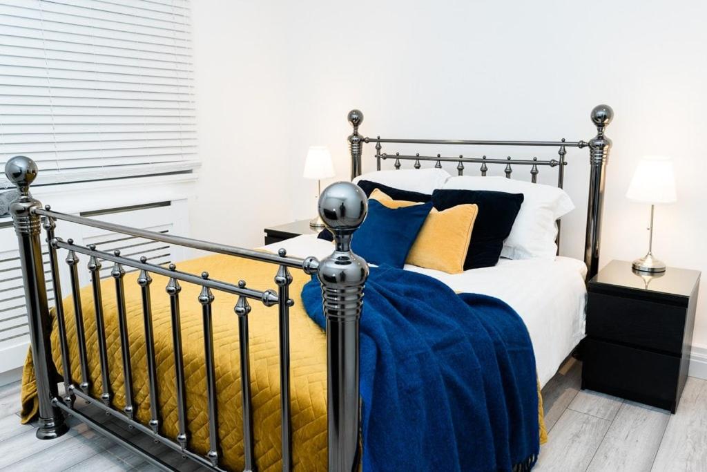 Angel Apartments - Affordable Stylish Luxury Stay near Station - Victoria 20mins, Mitcham Junction