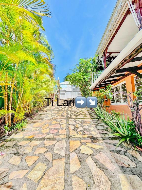 Ti lari La villa West Indies, Sainte-Luce