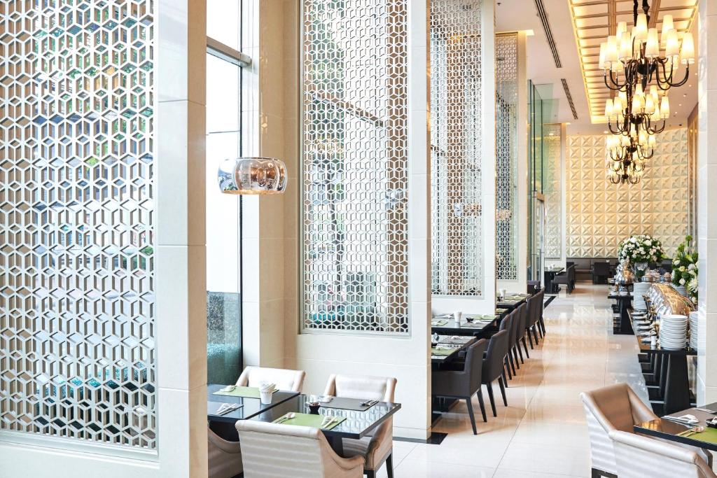 Dining Image