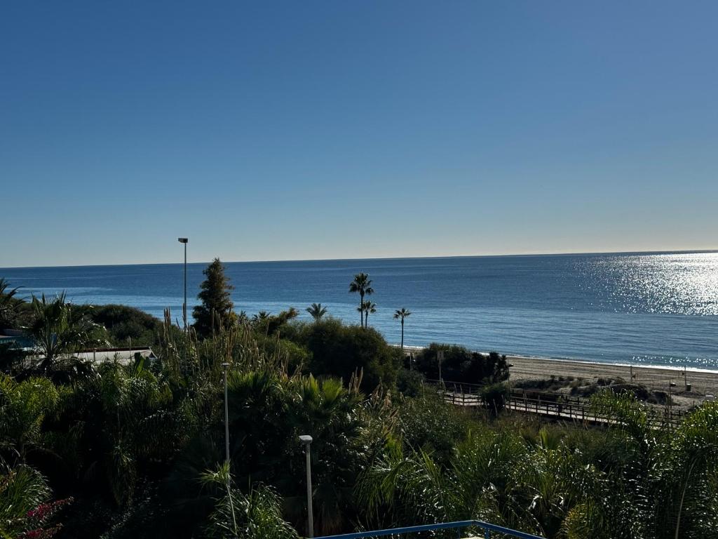 Banana Beach Front line beach III - EaW Homes - 4