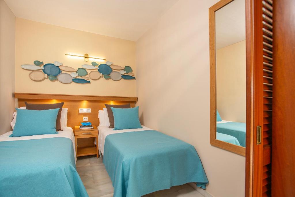 Sunset Beach Club Hotel Apartments — Hotel rooms in Benalmadena, Andalusia
