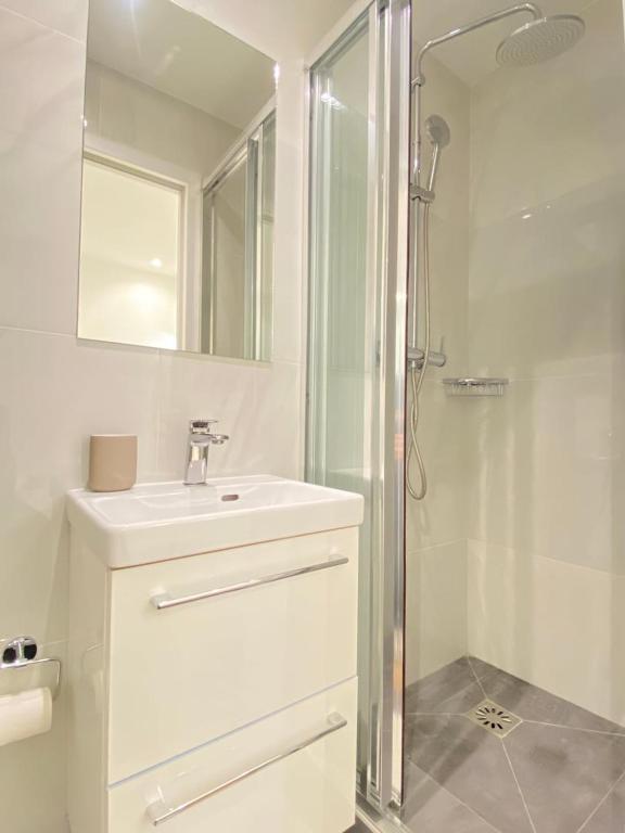 GuestReady - Charming Parisian stay in Salpêtrière - 2