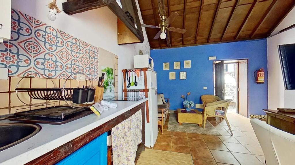 Charming house in San Cristóbal de La Laguna with shared pool - 5
