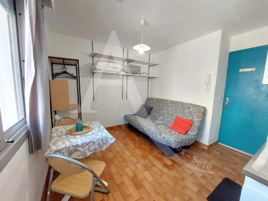 Studio entre vie de quartier et plages - 1