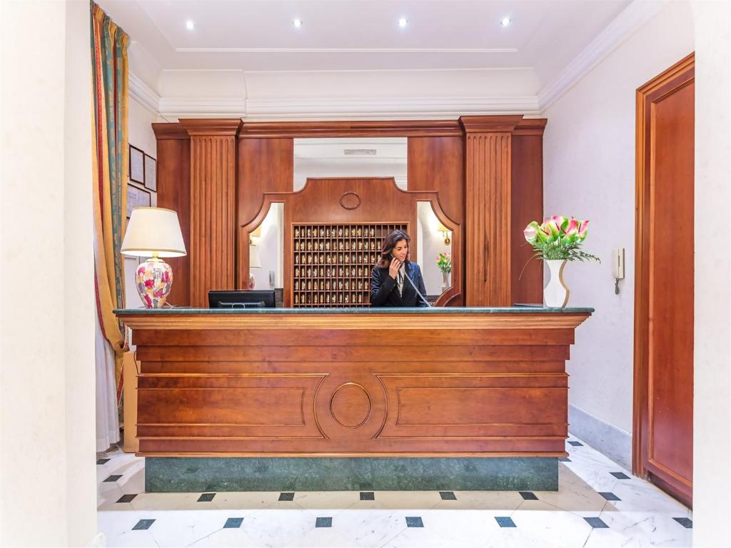 Raeli Hotel Lux photo