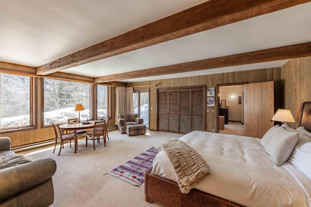 Bray House - Ski-in Ski-out family home, Teton Village