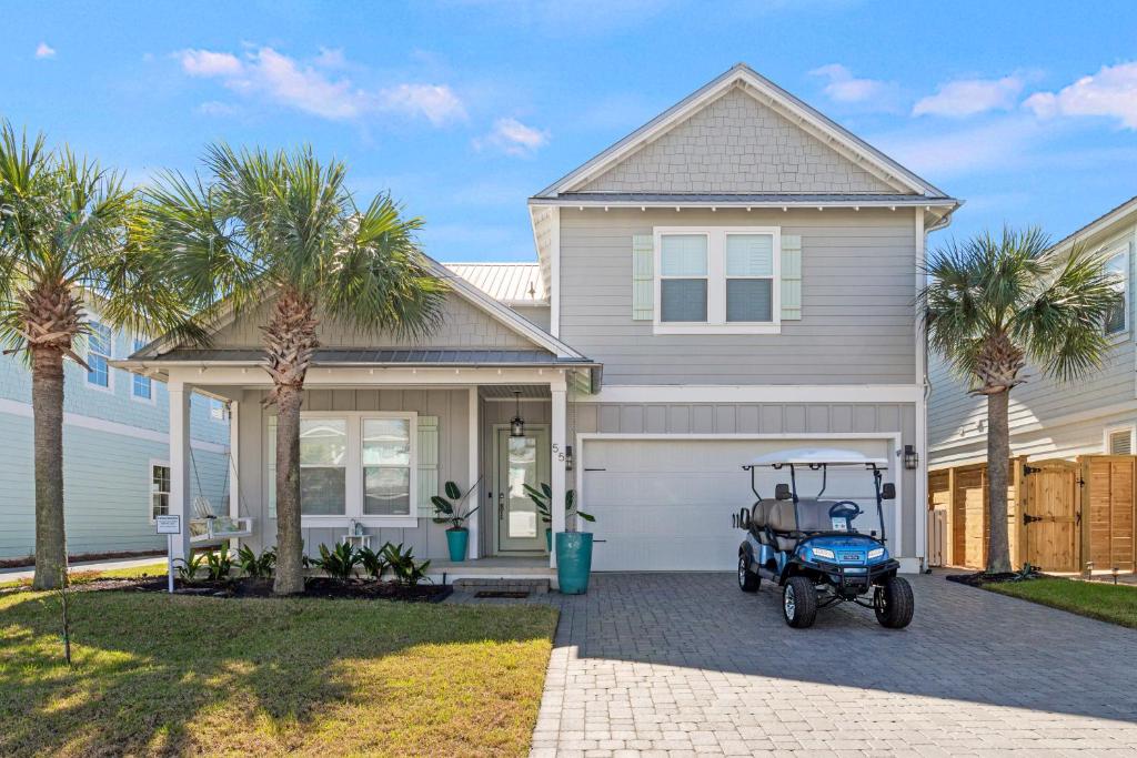 5 O Clock Somewhere, Destin