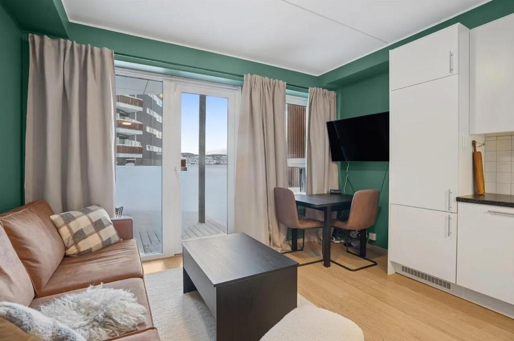 Modern Studio with Sea View, Tromsø